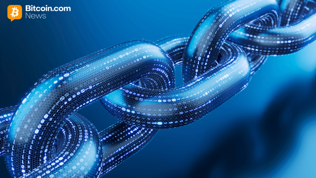 Bitcoin's Price Coils Near Support With Indicators Flashing Mixed Signals