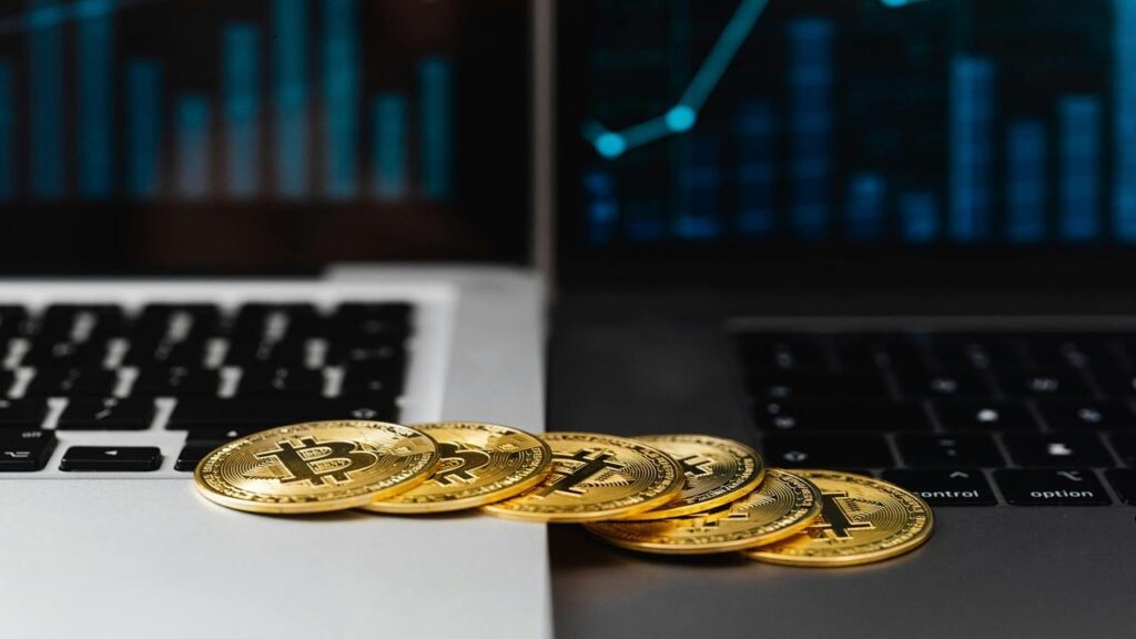 Is Bitcoin Bottoming? MVRV Falls to 1.1, Entering the ‘Cheap Zone’ That Marked Every Major Low Since 2018 Is Bitcoin Bottoming? MVRV Falls to 1.1, Entering the 'Cheap Zone' That Marked Every Major Low Since 2018