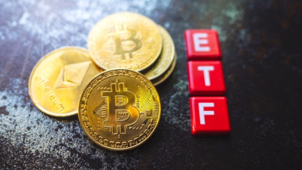 Bitcoin and Ether ETFs Lose $249 Million While HYPE Funds Extend Inflow Run JPMorgan's Jamie Dimon Praises the Mexican Economy in High-Stakes Meeting With President Sheinbaum