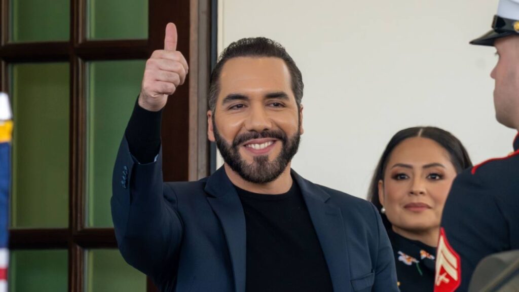 El Salvador Adds to Bitcoin Reserve Again as Daily Buys Push Stack Past 7,680 BTC El Salvador Adds to Bitcoin Reserve Again as Daily Buys Push Stack Past 7,680 BTC