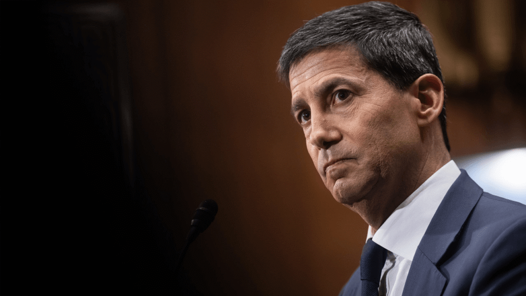 New Fed Chair Kevin Warsh Ditches Rate Signals, Bitcoin Slides as Nasdaq Bounces 1.5% New Fed Chair Kevin Warsh Ditches Rate Signals, Bitcoin Slides as Nasdaq Bounces 1.5%