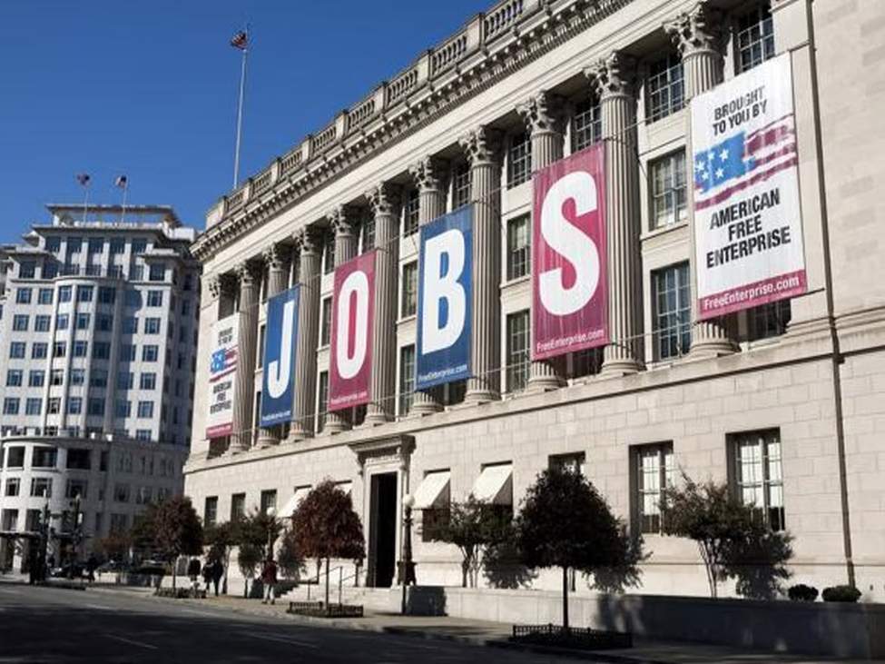 What are analysts expecting from the US jobs report later today?