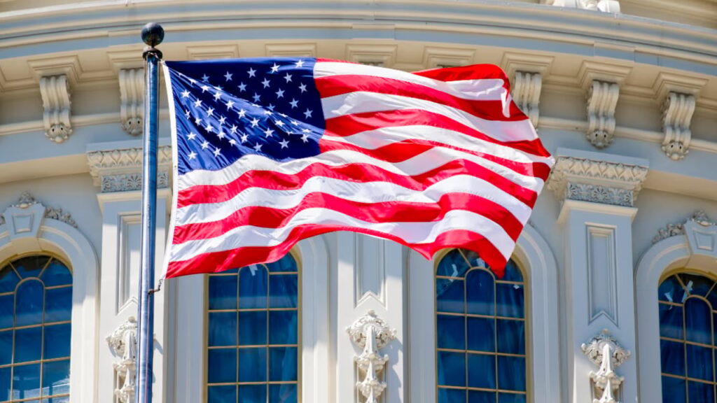 CLARITY Act Push Hits 1 Million With 7 Days Before Senate Recess Saylor and Strategy Officially Back CLARITY Act for US Crypto