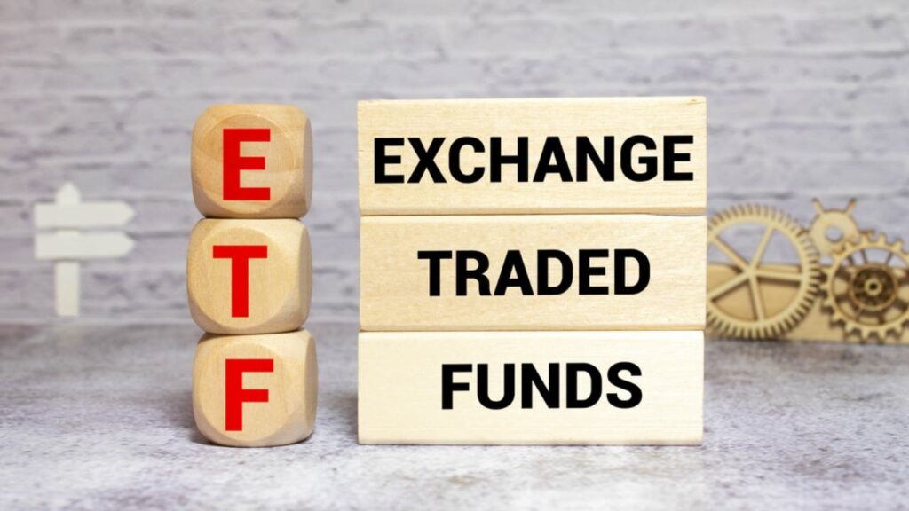 Experts Say June $4.5B ETF Exit Reflects Macro Shift, Not Bitcoin Weakness Experts Say June $4.5B ETF Exit Reflects Macro Shift, Not Bitcoin Weakness