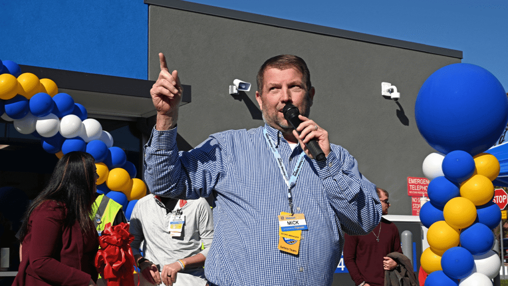 Walmart Is Offering Gen Z a Path to Six Figures Without a College Degree Bitcoin.com News